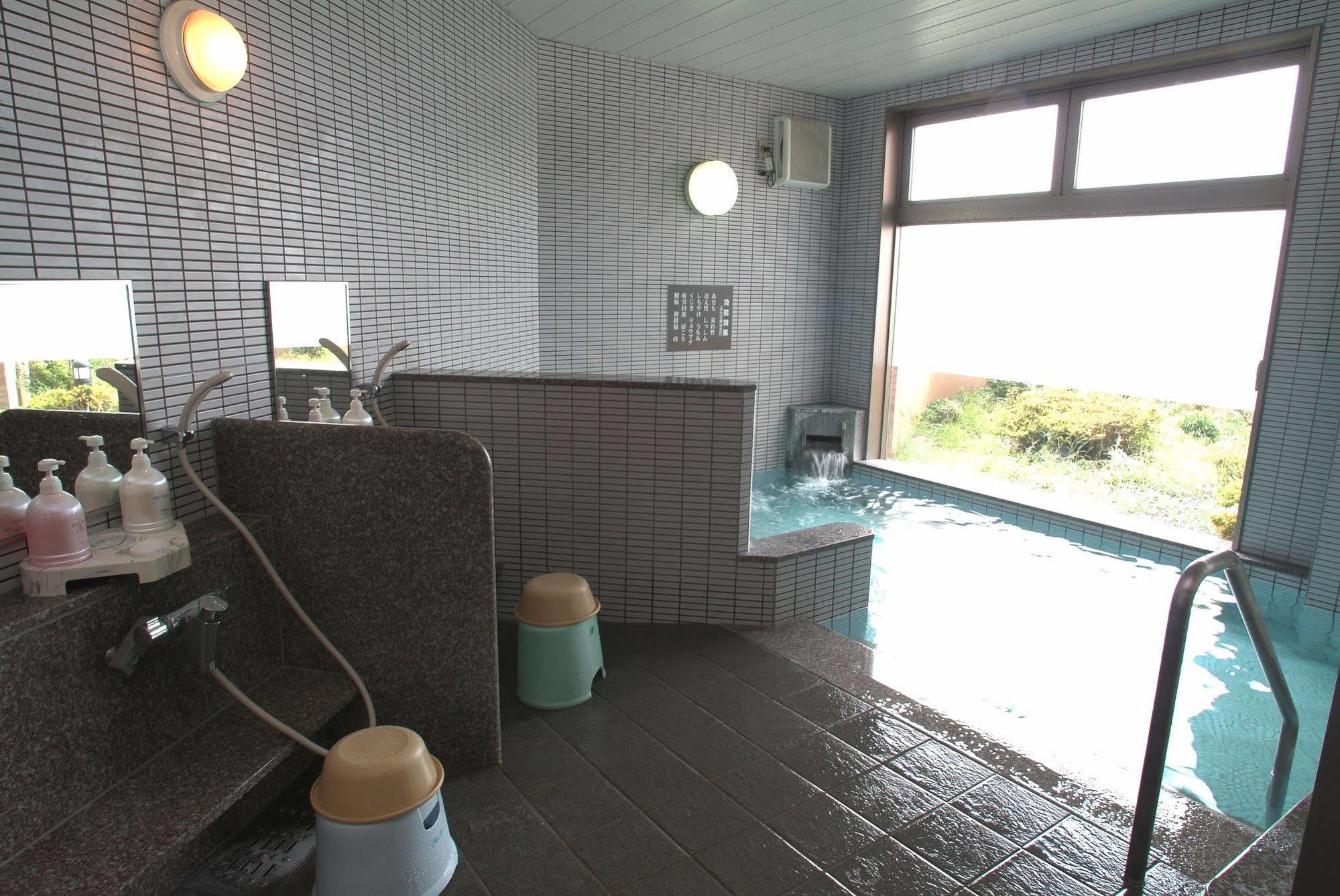 Green Rich Hotel Aso Kumamoto Airport מראה חיצוני תמונה