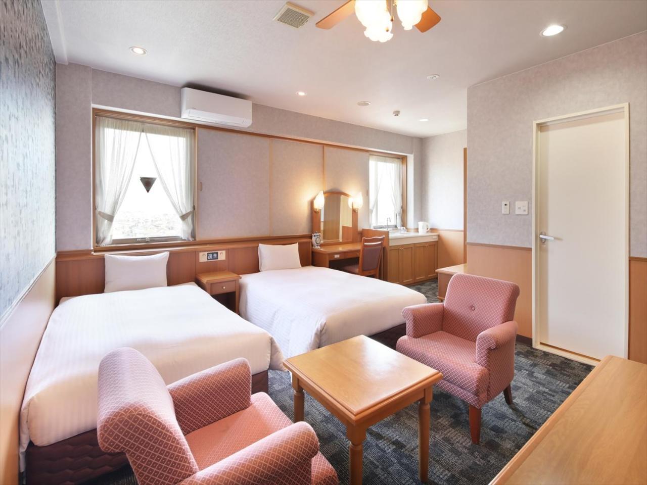 Green Rich Hotel Aso Kumamoto Airport מראה חיצוני תמונה