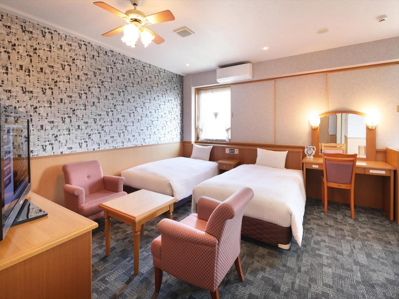 Green Rich Hotel Aso Kumamoto Airport מראה חיצוני תמונה